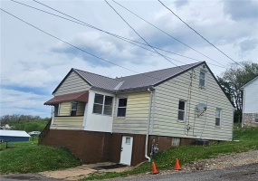 23 Cross St, Burgettstown, 15021, 2 Bedrooms Bedrooms, ,1 BathroomBathrooms,Residential,For Sale,Cross St,1749406 23 Cross St, Burgettstown, 15021, 2 Bedrooms Bedrooms, ,1 BathroomBathrooms,Residential,For Sale,Cross St,1749406
