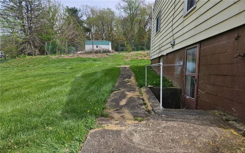 23 Cross St, Burgettstown, 15021, 2 Bedrooms Bedrooms, ,1 BathroomBathrooms,Residential,For Sale,Cross St,1749406