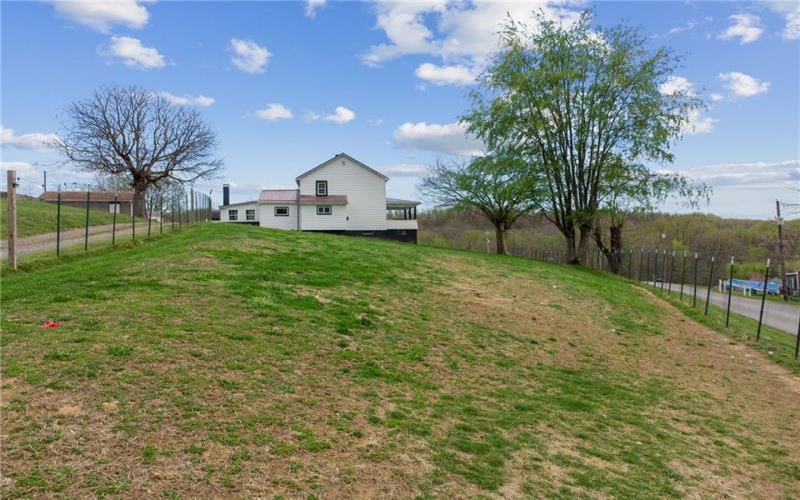 35 Bucey Rd, Burgettstown, 15021, 3 Bedrooms Bedrooms, ,1 BathroomBathrooms,Residential,For Sale,Bucey Rd,1749419