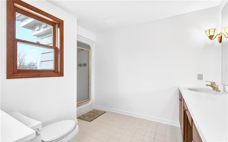 110 Royal Place, Canonsburg, 15317, 4 Bedrooms Bedrooms, 8 Rooms Rooms,2.1 BathroomsBathrooms,Residential,For Sale,Royal Place,1749421