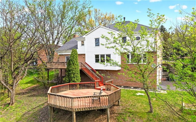 110 Royal Place, Canonsburg, 15317, 4 Bedrooms Bedrooms, 8 Rooms Rooms,2.1 BathroomsBathrooms,Residential,For Sale,Royal Place,1749421