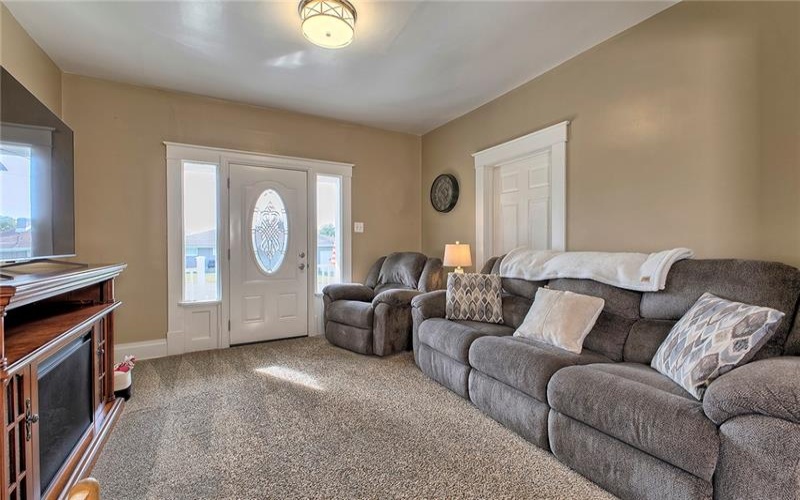 1016 Patterson Ave, Jeannette, 15644, 3 Bedrooms Bedrooms, 7 Rooms Rooms,2 BathroomsBathrooms,Residential,For Sale,Patterson Ave,1750843
