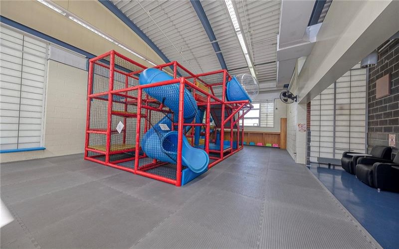 255 3rd St, New Kensington, 15068, ,Commercial-industrial-business,For Sale,3rd St,1749443