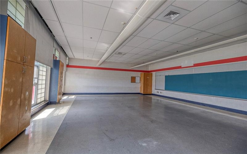 255 3rd St, New Kensington, 15068, ,Commercial-industrial-business,For Sale,3rd St,1749443