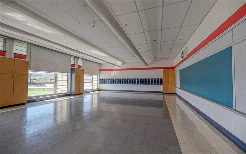 255 3rd St, New Kensington, 15068, ,Commercial-industrial-business,For Sale,3rd St,1749443