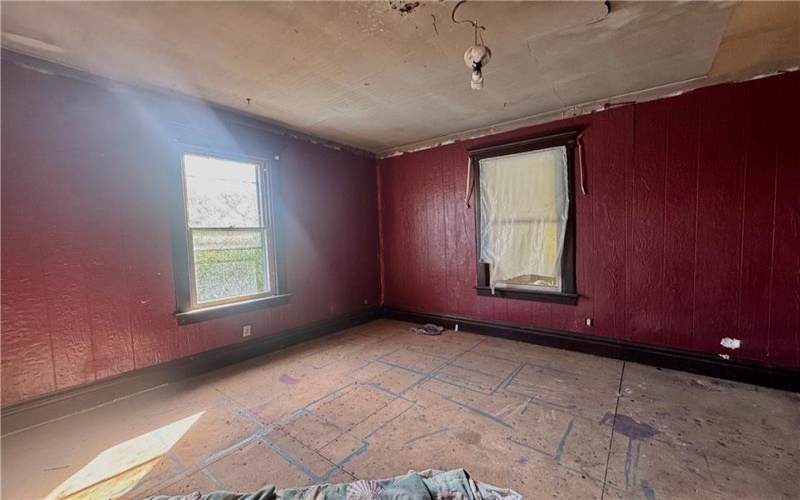 1011 Broadway Street, 15557, 15557, 3 Bedrooms Bedrooms, ,1 BathroomBathrooms,Residential,For Sale,Broadway Street,1749445