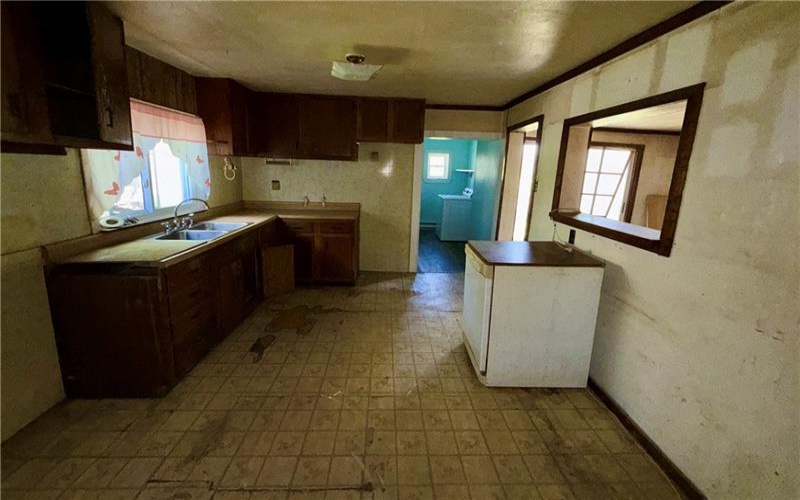 161 Middle St, Jenners, 15546, 5 Bedrooms Bedrooms, ,2 BathroomsBathrooms,Residential,For Sale,Middle St,1750869