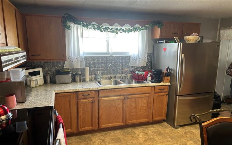 927 1st St, New Salem, 15442, 2 Bedrooms Bedrooms, ,1 BathroomBathrooms,Residential,For Sale,1st St,1750873