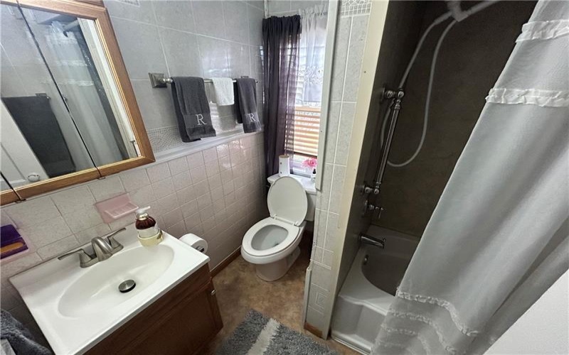 927 1st St, New Salem, 15442, 2 Bedrooms Bedrooms, ,1 BathroomBathrooms,Residential,For Sale,1st St,1750873