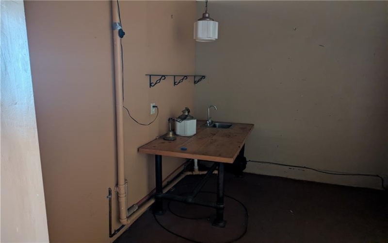 107 Brownsville Ave, Brownsville, 15417, ,Commercial-industrial-business,For Sale,Brownsville Ave,1750877