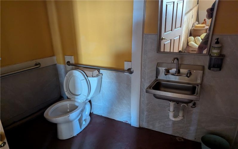 107 Brownsville Ave, Brownsville, 15417, ,Commercial-industrial-business,For Sale,Brownsville Ave,1750877