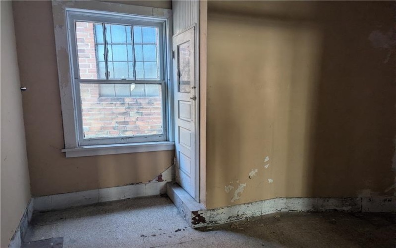107 Brownsville Ave, Brownsville, 15417, ,Commercial-industrial-business,For Sale,Brownsville Ave,1750877