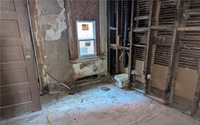 107 Brownsville Ave, Brownsville, 15417, ,Commercial-industrial-business,For Sale,Brownsville Ave,1750877