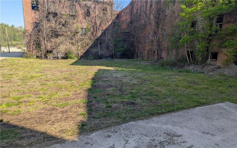 107 Brownsville Ave, Brownsville, 15417, ,Commercial-industrial-business,For Sale,Brownsville Ave,1750877