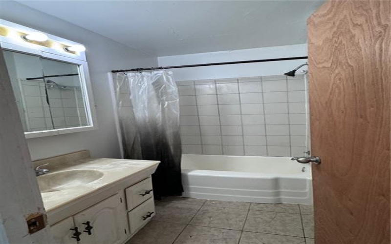 441 5th Street, Donora, 15033, 2 Bedrooms Bedrooms, ,1 BathroomBathrooms,Lease,For Rent,5th Street,1749496