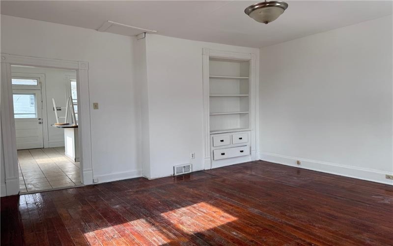 441 5th Street, Donora, 15033, 2 Bedrooms Bedrooms, ,1 BathroomBathrooms,Lease,For Rent,5th Street,1749496