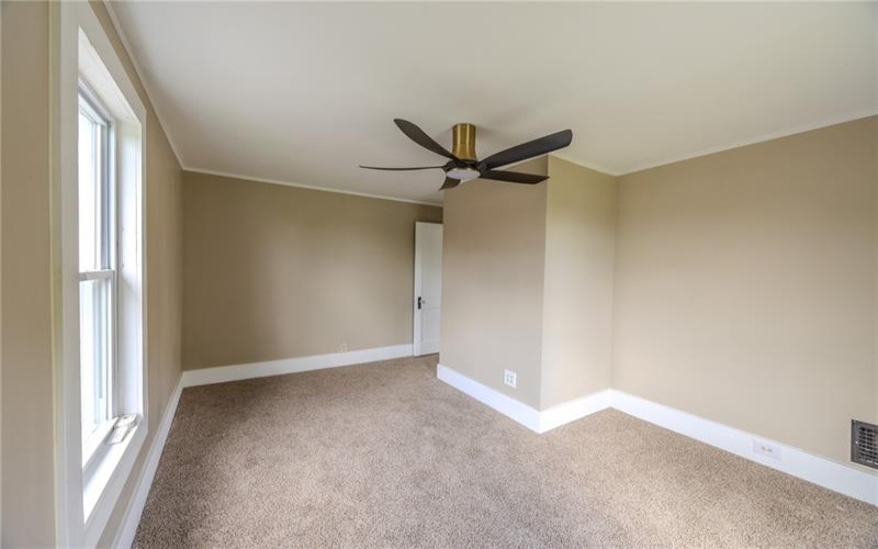178 Lincoln St, Uniontown, 15401, 3 Bedrooms Bedrooms, 4 Rooms Rooms,2.1 BathroomsBathrooms,Residential,For Sale,Lincoln St,1750926