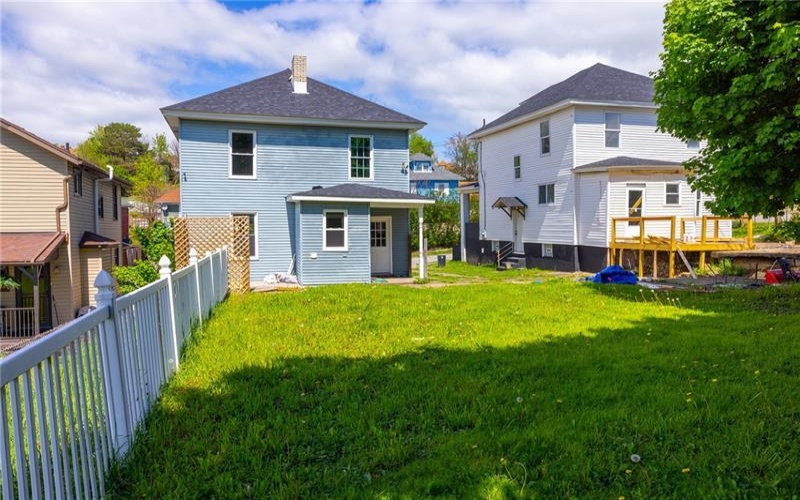 178 Lincoln St, Uniontown, 15401, 3 Bedrooms Bedrooms, 4 Rooms Rooms,2.1 BathroomsBathrooms,Residential,For Sale,Lincoln St,1750926