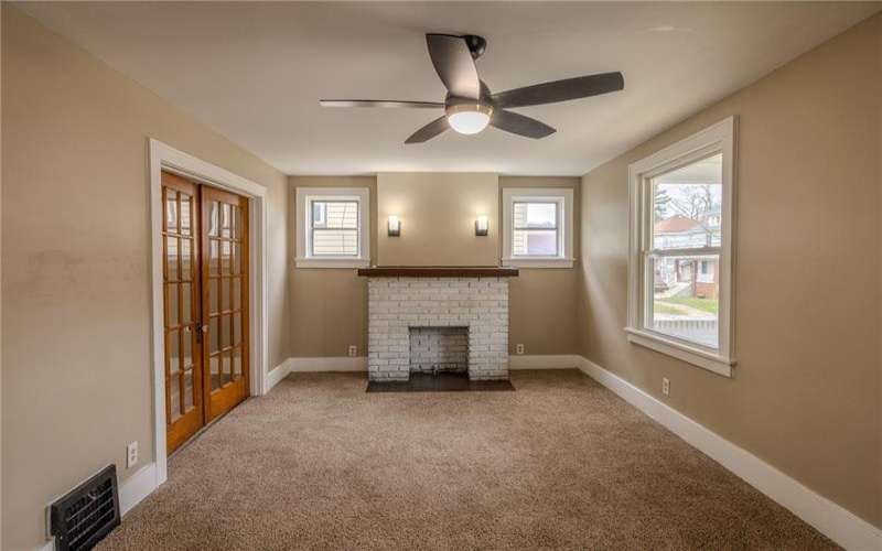 178 Lincoln St, Uniontown, 15401, 3 Bedrooms Bedrooms, 4 Rooms Rooms,2.1 BathroomsBathrooms,Residential,For Sale,Lincoln St,1750926