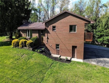 305 Upper Middletown Rd, Smock, 15480, 3 Bedrooms Bedrooms, ,2 BathroomsBathrooms,Residential,For Sale,Upper Middletown Rd,1749528