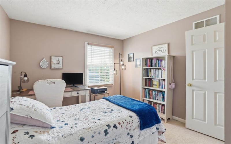 395 Jubilee DRIVE, Bridgeville, 15017, 3 Bedrooms Bedrooms, 8 Rooms Rooms,1.1 BathroomsBathrooms,Residential,For Sale,Jubilee,1750939