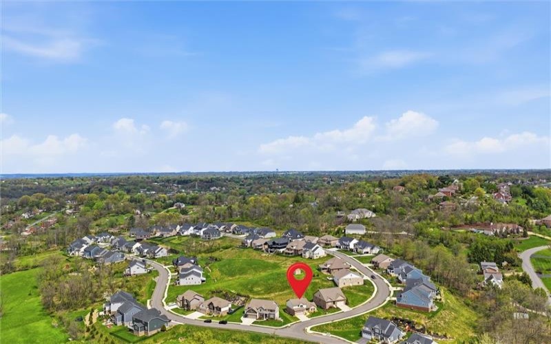 301 Juniper Way, McMurray, 15317, 3 Bedrooms Bedrooms, 12 Rooms Rooms,3.1 BathroomsBathrooms,Residential,For Sale,Juniper Way,1749529