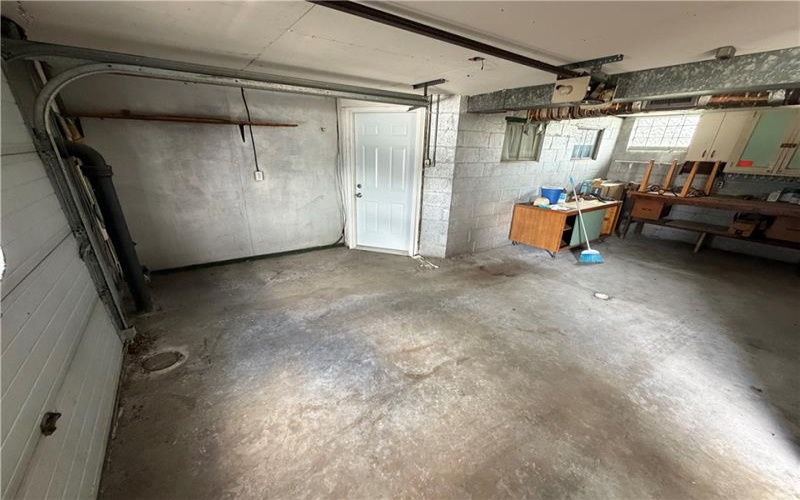 14 Hogsett St, Uniontown, 15401, 3 Bedrooms Bedrooms, ,1.1 BathroomsBathrooms,Residential,For Sale,Hogsett St,1749532