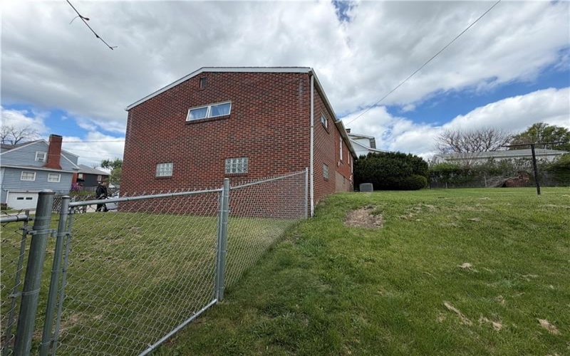 14 Hogsett St, Uniontown, 15401, 3 Bedrooms Bedrooms, ,1.1 BathroomsBathrooms,Residential,For Sale,Hogsett St,1749532