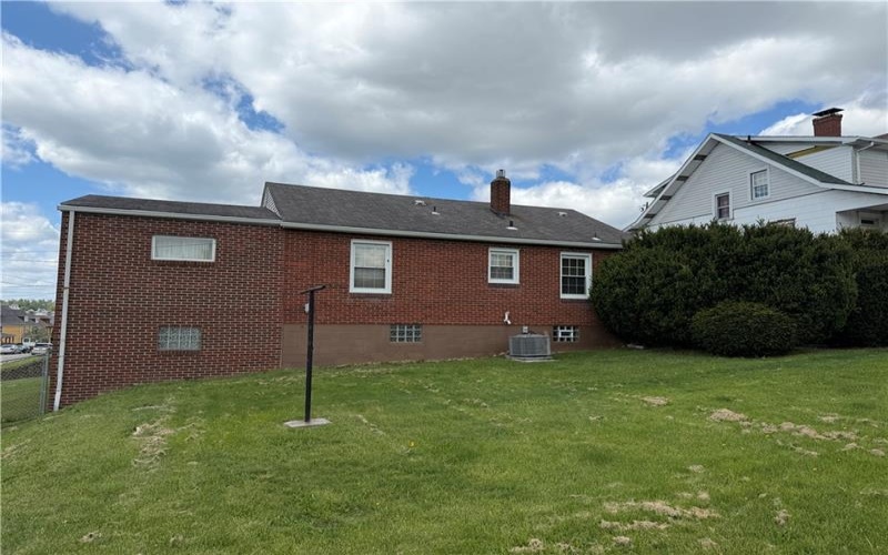 14 Hogsett St, Uniontown, 15401, 3 Bedrooms Bedrooms, ,1.1 BathroomsBathrooms,Residential,For Sale,Hogsett St,1749532