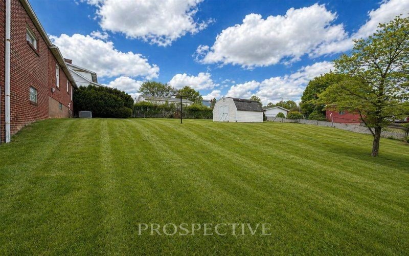 14 Hogsett St, Uniontown, 15401, 3 Bedrooms Bedrooms, ,1.1 BathroomsBathrooms,Residential,For Sale,Hogsett St,1749532