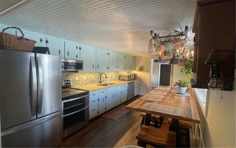 615 Westerly Lane, Ligonier, 15658, 4 Bedrooms Bedrooms, 10 Rooms Rooms,2.1 BathroomsBathrooms,Residential,For Sale,Westerly Lane,1750726