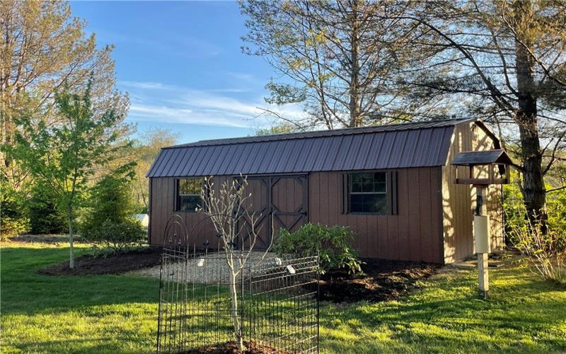 615 Westerly Lane, Ligonier, 15658, 4 Bedrooms Bedrooms, 10 Rooms Rooms,2.1 BathroomsBathrooms,Residential,For Sale,Westerly Lane,1750726