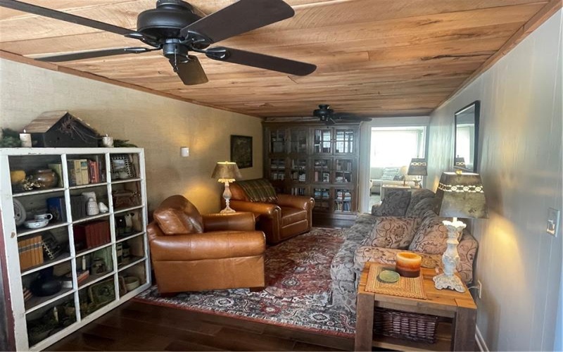 615 Westerly Lane, Ligonier, 15658, 4 Bedrooms Bedrooms, 10 Rooms Rooms,2.1 BathroomsBathrooms,Residential,For Sale,Westerly Lane,1750726