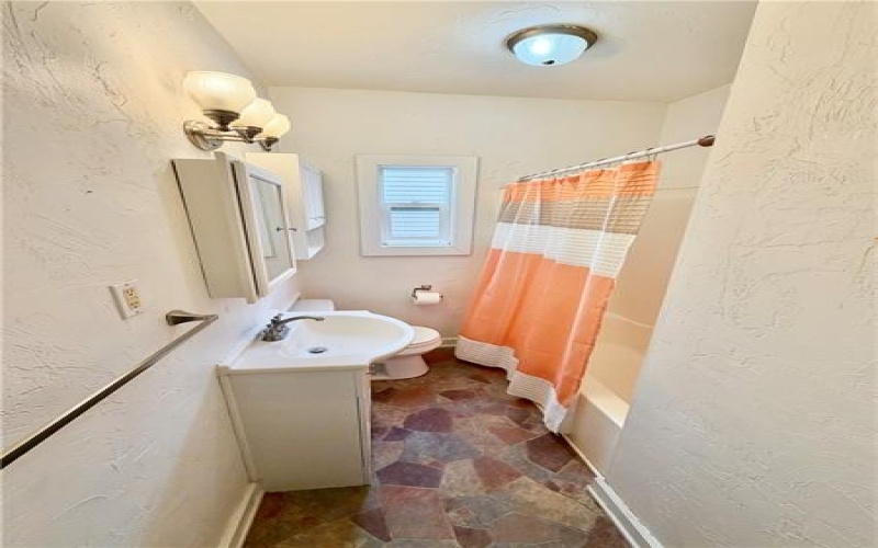 103 Delaware Ave, Uniontown, 15401, 4 Bedrooms Bedrooms, ,1 BathroomBathrooms,Residential,For Sale,Delaware Ave,1750738