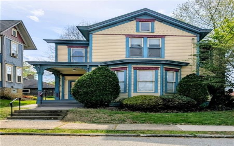 436 Maple Ave, Greensburg, 15601, 3 Bedrooms Bedrooms, 8 Rooms Rooms,1.1 BathroomsBathrooms,Residential,For Sale,Maple Ave,1750847