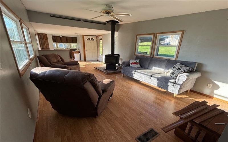 192 Van Druff Road, Spraggs / Perry Township, 15362, 2 Bedrooms Bedrooms, ,2 BathroomsBathrooms,Residential,For Sale,Van Druff Road,1751032