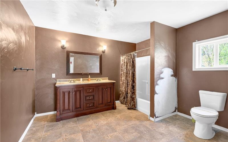 116 Dutchtown Rd, Herminie, 15637, 6 Bedrooms Bedrooms, 9 Rooms Rooms,2.1 BathroomsBathrooms,Residential,For Sale,Dutchtown Rd,1751047