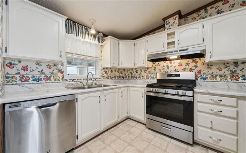 236 Ridge Ln, Murrysville, 15668, 3 Bedrooms Bedrooms, 6 Rooms Rooms,2 BathroomsBathrooms,Residential,For Sale,Ridge Ln,1737250