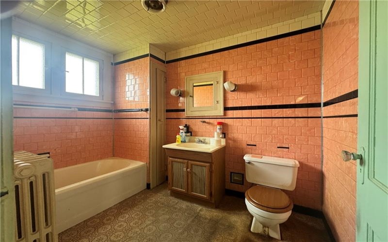 325 Crest Ave, Charleroi, 15022, 3 Bedrooms Bedrooms, ,1 BathroomBathrooms,Residential,For Sale,Crest Ave,1750561