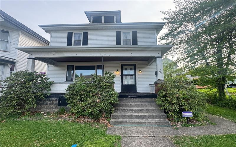 325 Crest Ave, Charleroi, 15022, 3 Bedrooms Bedrooms, ,1 BathroomBathrooms,Residential,For Sale,Crest Ave,1750561
