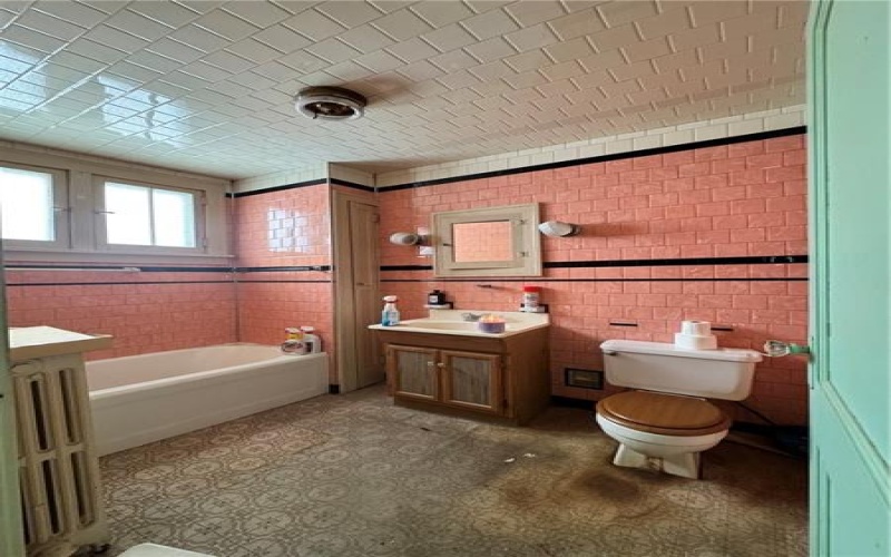 325 Crest Ave, Charleroi, 15022, 3 Bedrooms Bedrooms, ,1 BathroomBathrooms,Residential,For Sale,Crest Ave,1750561