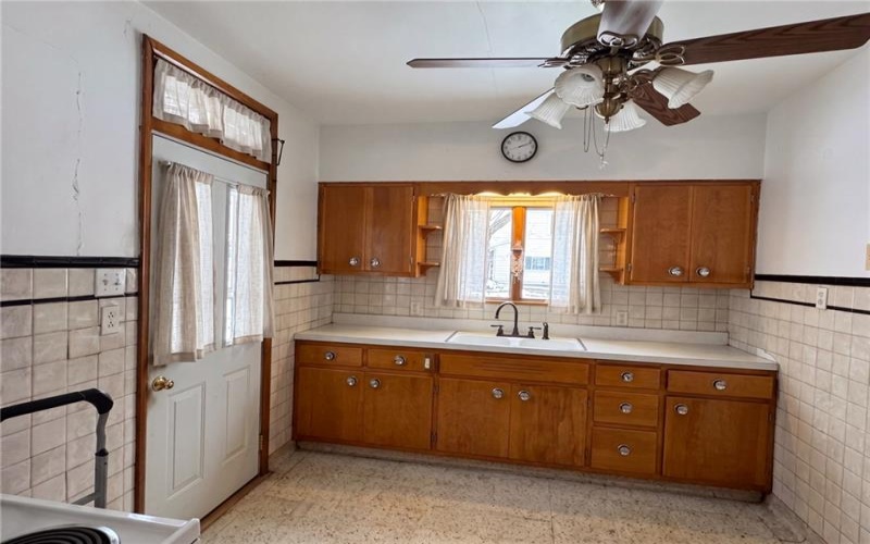 325 Crest Ave, Charleroi, 15022, 3 Bedrooms Bedrooms, ,1 BathroomBathrooms,Residential,For Sale,Crest Ave,1750561