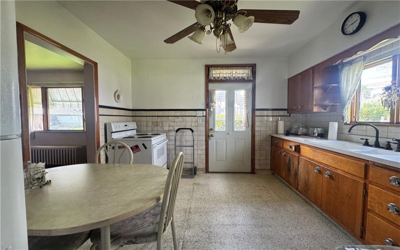 325 Crest Ave, Charleroi, 15022, 3 Bedrooms Bedrooms, ,1 BathroomBathrooms,Residential,For Sale,Crest Ave,1750561