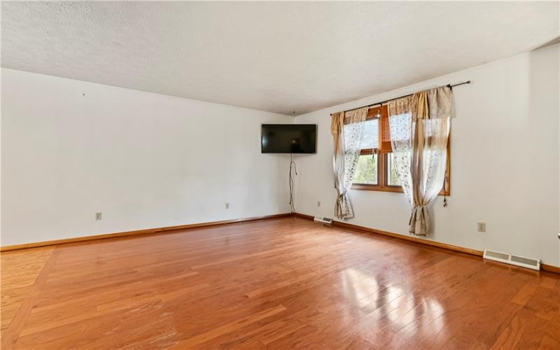 1920 Route 519, Canonsburg, 15317, 3 Bedrooms Bedrooms, 9 Rooms Rooms,2.1 BathroomsBathrooms,Residential,For Sale,Route 519,1751026