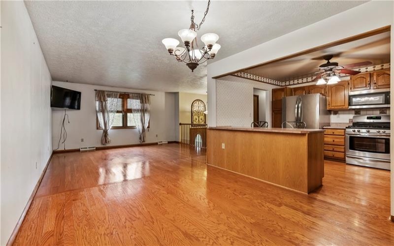 1920 Route 519, Canonsburg, 15317, 3 Bedrooms Bedrooms, 9 Rooms Rooms,2.1 BathroomsBathrooms,Residential,For Sale,Route 519,1751026