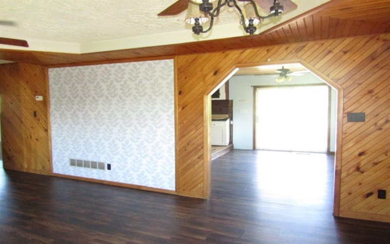 60 Bridge Rd, Prosperity, 15329, 4 Bedrooms Bedrooms, 9 Rooms Rooms,1 BathroomBathrooms,Residential,For Sale,Bridge Rd,1751179