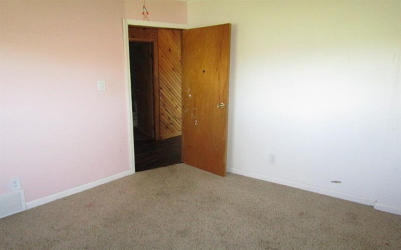 60 Bridge Rd, Prosperity, 15329, 4 Bedrooms Bedrooms, 9 Rooms Rooms,1 BathroomBathrooms,Residential,For Sale,Bridge Rd,1751179