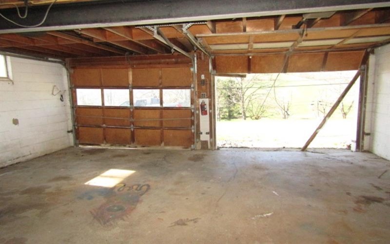 60 Bridge Rd, Prosperity, 15329, 4 Bedrooms Bedrooms, 9 Rooms Rooms,1 BathroomBathrooms,Residential,For Sale,Bridge Rd,1751179