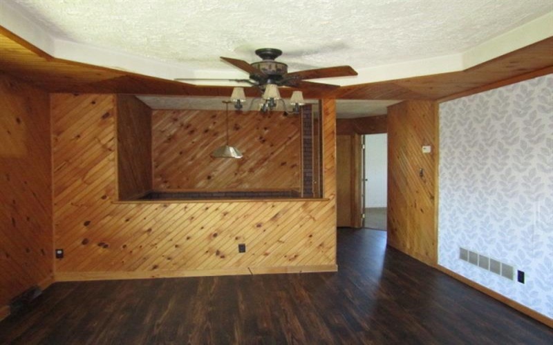 60 Bridge Rd, Prosperity, 15329, 4 Bedrooms Bedrooms, 9 Rooms Rooms,1 BathroomBathrooms,Residential,For Sale,Bridge Rd,1751179