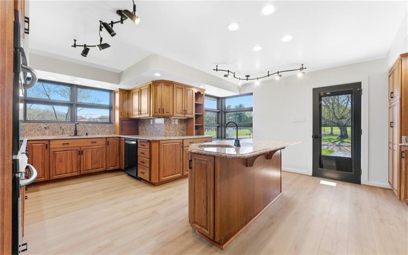 102 Peasant Village Ln, Rostraver, 15012, 5 Bedrooms Bedrooms, ,4 BathroomsBathrooms,Residential,For Sale,Peasant Village Ln,1751202